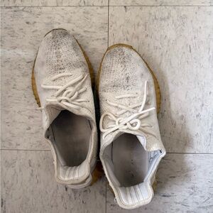 Yeezy 350 Creams 9.5